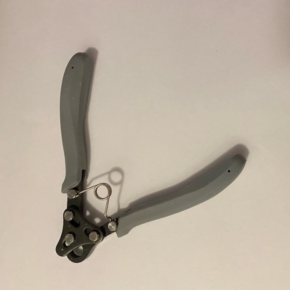 Jewelry tool Loopers - Rarely used they are just like new! - Picture 4 of 5